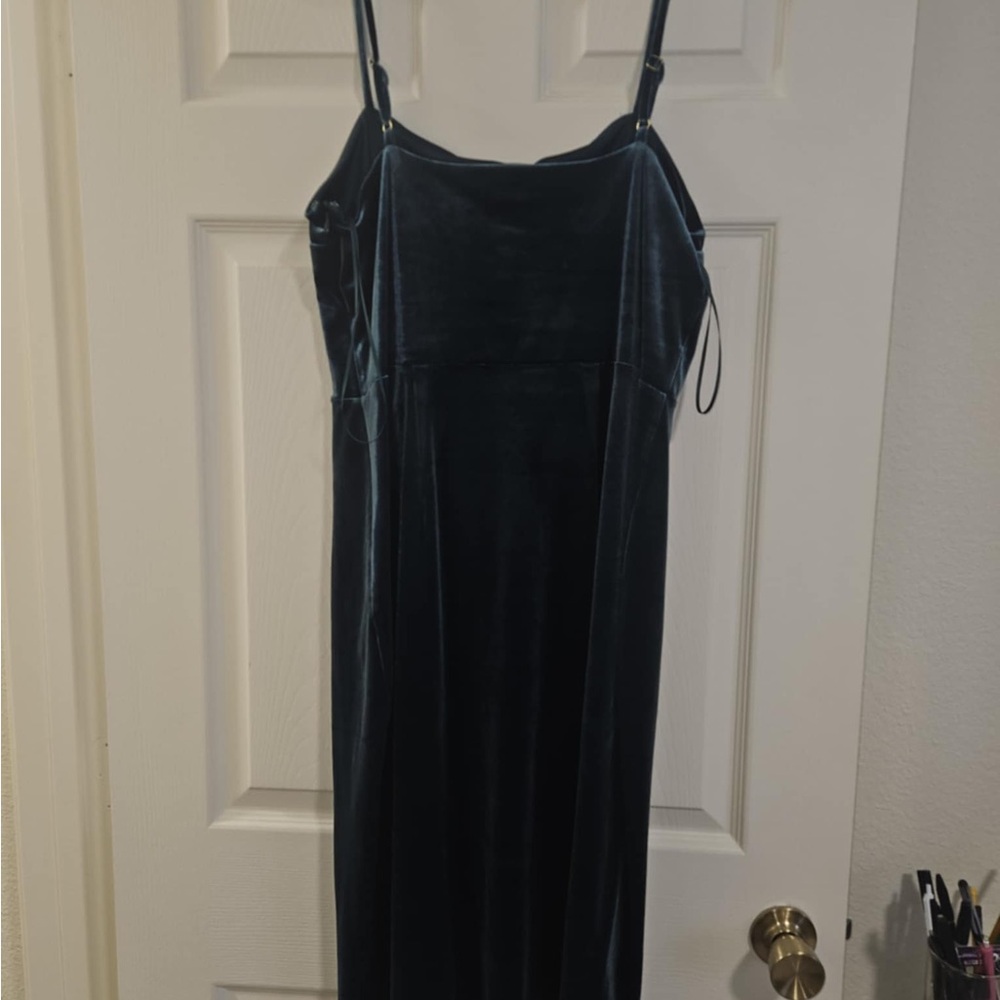 Express Elegant Velvet Spaghetti Strap Dress